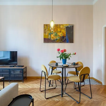 Beautiful Fully Equipped By The Main Square Apartamento *
