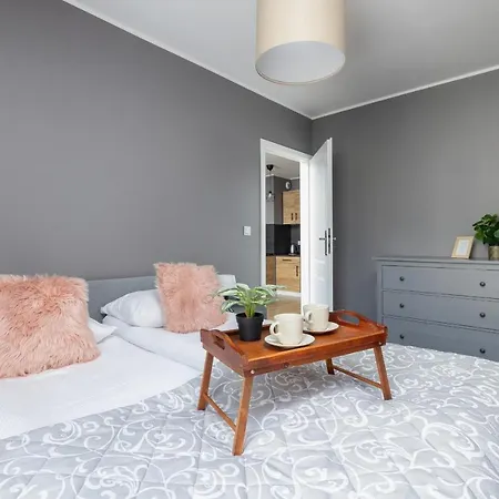 Comfy Pachonskiego With Parking In By Renters *