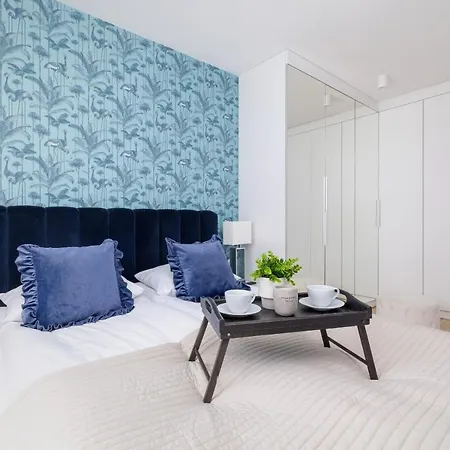 Vetulaniego With Air Conditioning & Parking By Renters Prestige