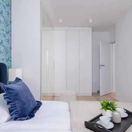 Vetulaniego With Air Conditioning & Parking By Renters Prestige Apartment *