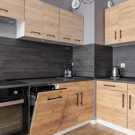 Comfy Pachonskiego With Parking In By Renters Apartment *