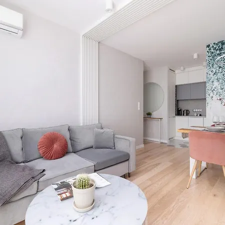 Apartment Vetulaniego With Air Conditioning & Parking By Renters Prestige *