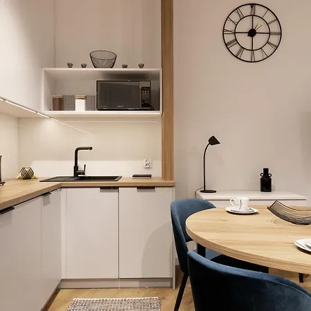 Modern With Air Conditioning, Old Town & Vistula River Apartment