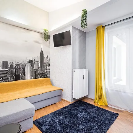 Royal City 2 Apartment