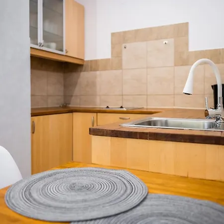 Royal City 2 Apartment *