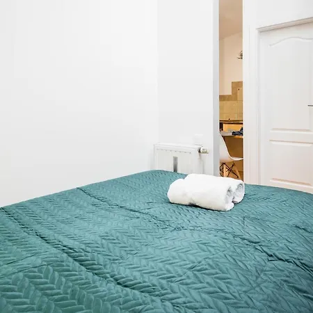 Royal City 2 Apartment *