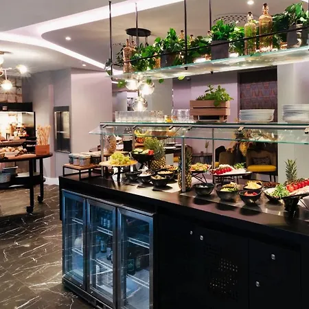 Leonardo Boutique Center Ξενοδοχείο 4*