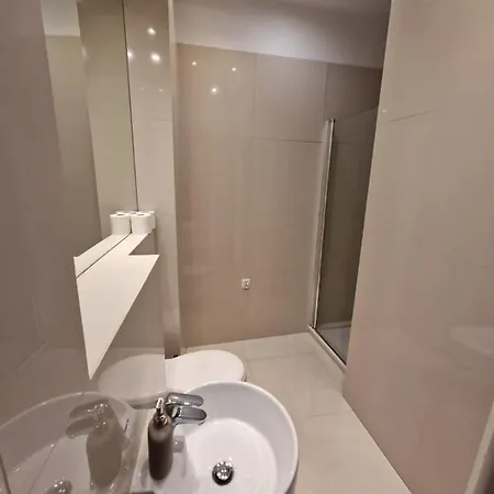 Golden Pearl - Main Square, 100 Sqm, 4 Apartment