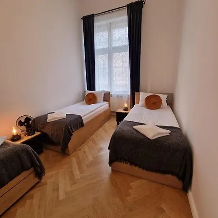 Apartment Golden Pearl - Main Square, 100 Sqm, 4 Krakow