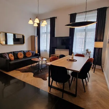 Golden Pearl - Main Square, 100 Sqm, 4 Krakow
