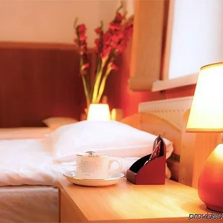 Station Aparthotel 2*
