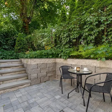Grzegorzki Moniuszki Cracow By Renters Apartament *