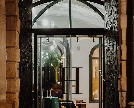 מלון H15 Luxury Palace - Destigo 5*
