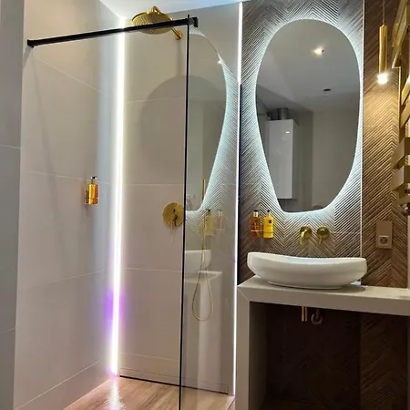 Luxury Leo Garden & Spa Krakow