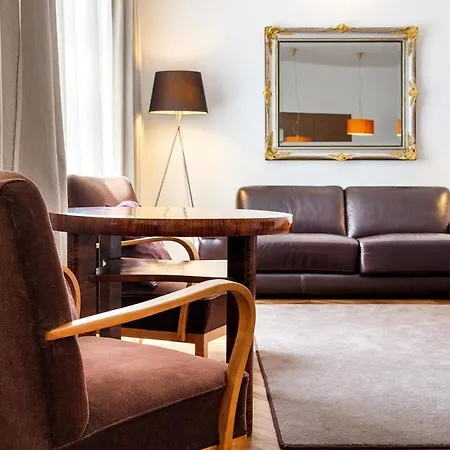 Tyzenhauz Krowoderska Street Apartment