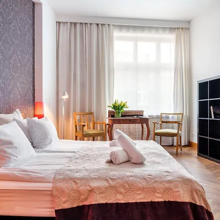 Apartment Tyzenhauz Krowoderska Street Krakow