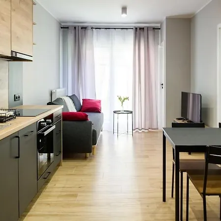 High Standard Garden Oasis Apartment Krakow