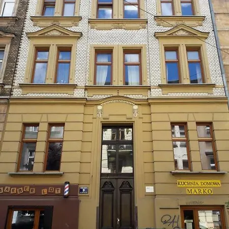 Apartment In The Center -easy Access From The Airport *