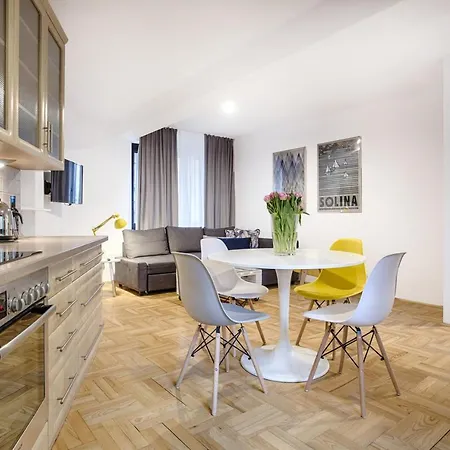 Apartment By Tyzenhauz