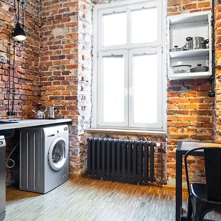 Apartament Househost Apartmeni: Podbrzezie 2/20 *