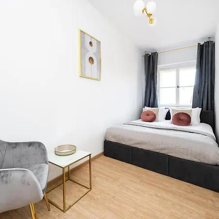 Apartment Gallery 7 - 7 *