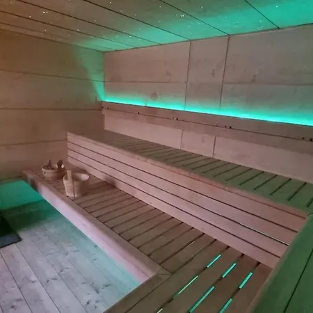 Emerald Spa Bed & Breakfast *