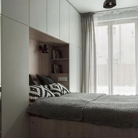 Charming With Garden, Only 1 Km To Wawel Castle By Renters Apartment Krakow