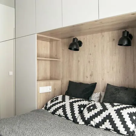 Apartment Charming With Garden, Only 1 Km To Wawel Castle By Renters Krakow