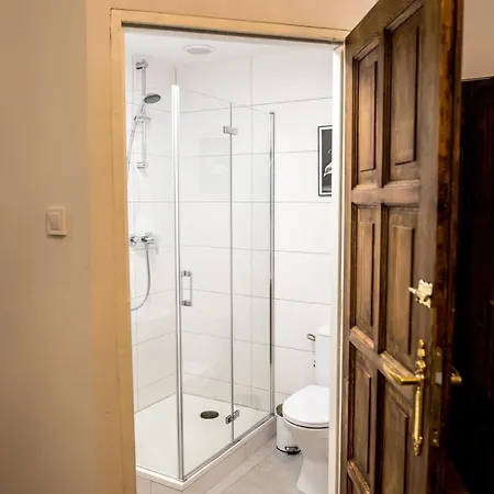 Cracwow K8 No.1 Apartment *