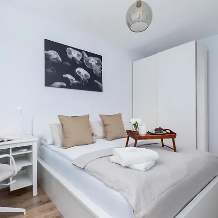 Апартаменты Cracow Bronowicka With Parking By Renters *
