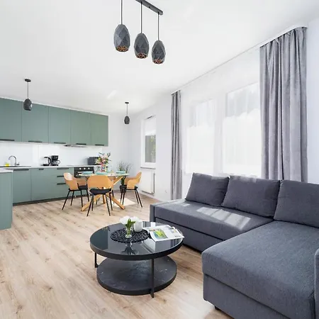 Cracow Bronowicka With Parking By Renters Апартаменты Краков