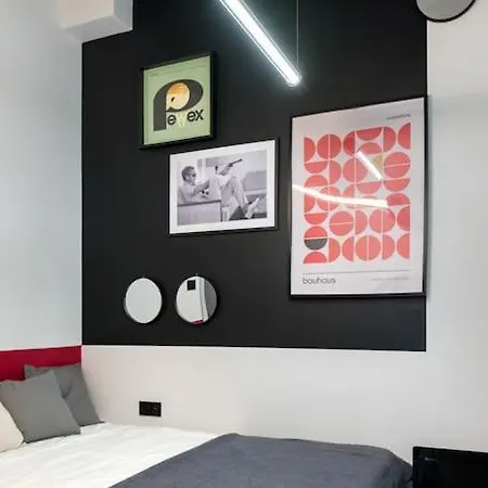 Postindustrial Apt In The Center Apartment