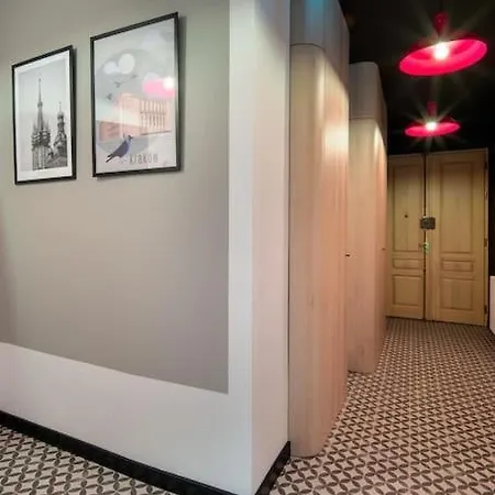 Postindustrial Apt In The Center Apartment *