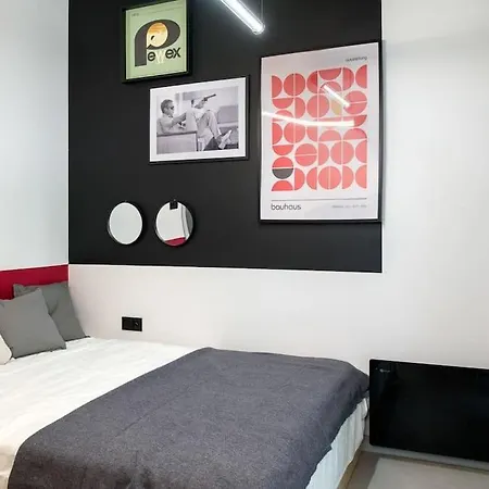 Postindustrial Apt In The Center Krakow