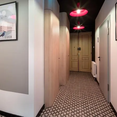 Postindustrial Apt In The Center Apartment