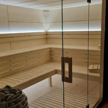 Pandora's Loft Love hotel Krakow