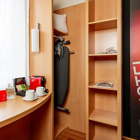 Otel Ibis Stare 3*