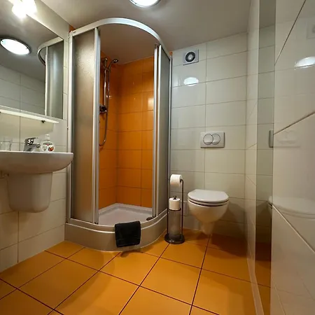 Kompleks Apartament-serwis Apartament *