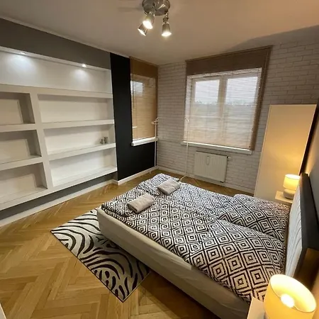 6 Pietro Apartment