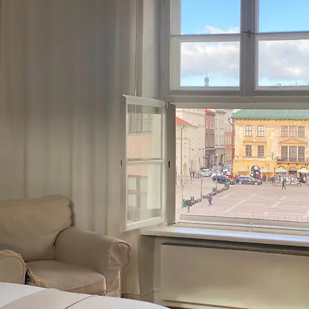 Mint Luxury At The Main Square Apartment *