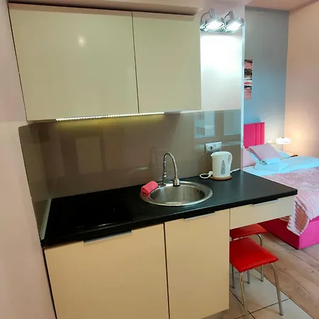 Mirror Pink Apartament *