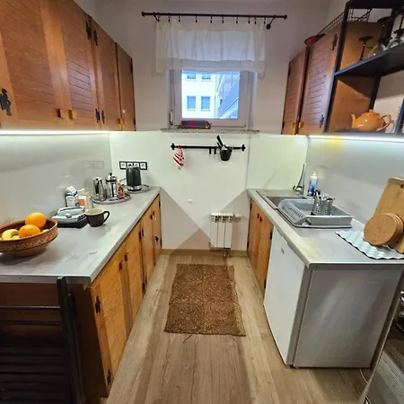 Schicke 2-zimmer-wohnung Im Vintage-look Kraków