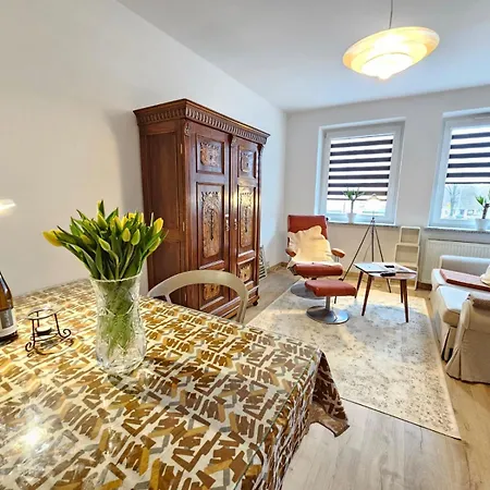 Schicke 2-zimmer-wohnung Im Vintage-look Lägenhet *