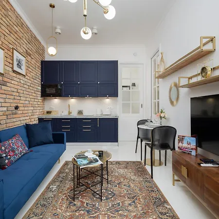 Dietla One Bedroom With Air Conditioning & Balcony By Renters Apartment