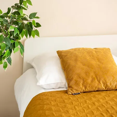 Cozy Modern Astoria Magic Orange Old Town * Cracovia