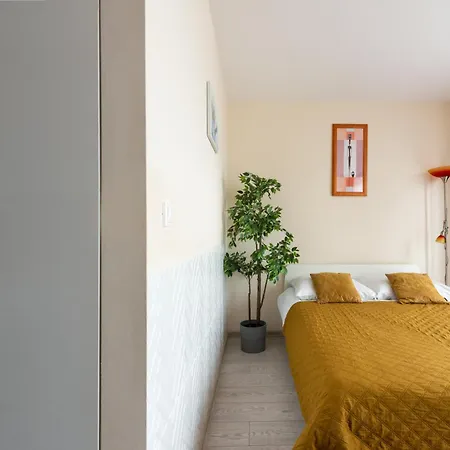 Appartamento Cozy Modern Astoria Magic Orange Old Town *