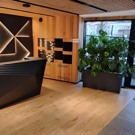 Luxury Vistula Old Town Apartments: Spa, Sauna & Pool Retreat * Krakow
