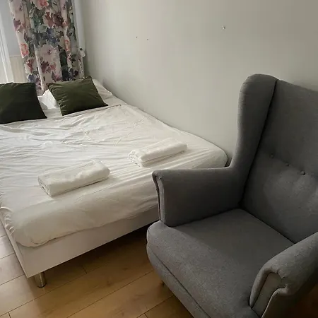 Hostel Pini - Przytulne W Centrum Krakowa *