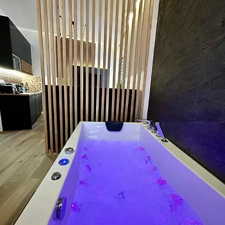 Ocean Black Jacuzzi Krakow