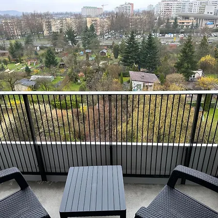 Wrazen Apartment *
